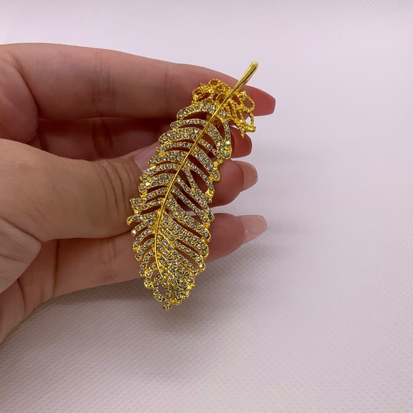 Retro Gold Feather with little Diamonds Brooch - Picture 7 of 10
